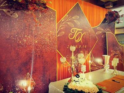 鳳冠霞帔，共締良緣 一場沉浸式中式婚禮的策劃與布置全解析